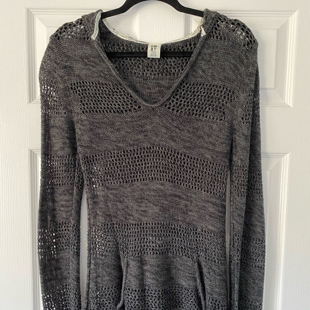 Women’s Roxy Sweater / Beach Coverup size large